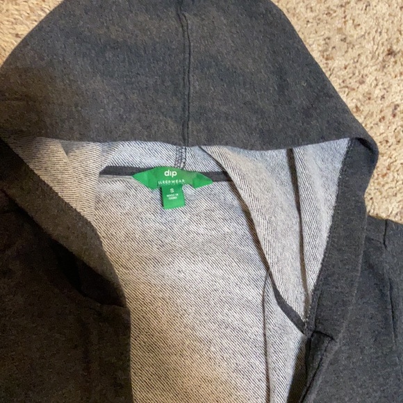 BNWOT super comfy & soft Dip brand charcoal gray sleepwear robe size small - Picture 2 of 5